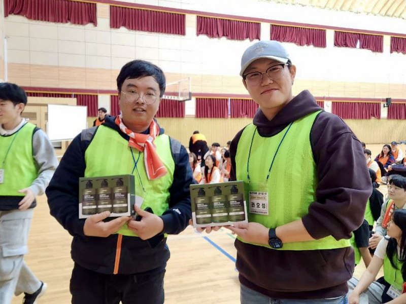 1afaa074a2c8e9e3c94296732421b7ac_1763355